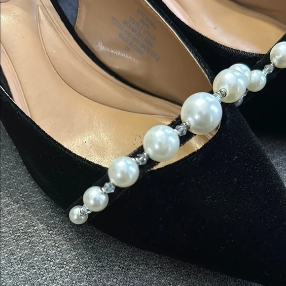 Black Heels with Pearl Embellishments - Picture 2 of 6